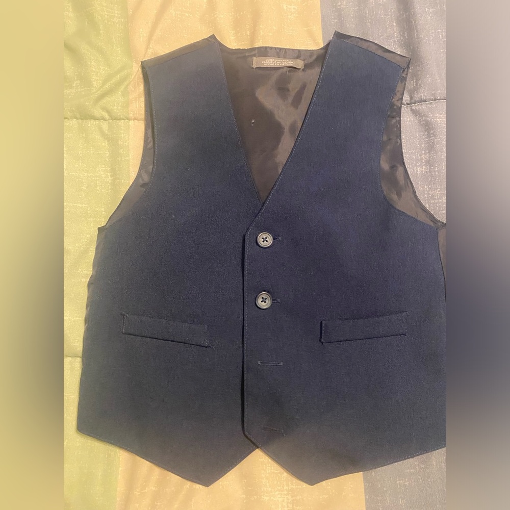 5T vests -lot of 4